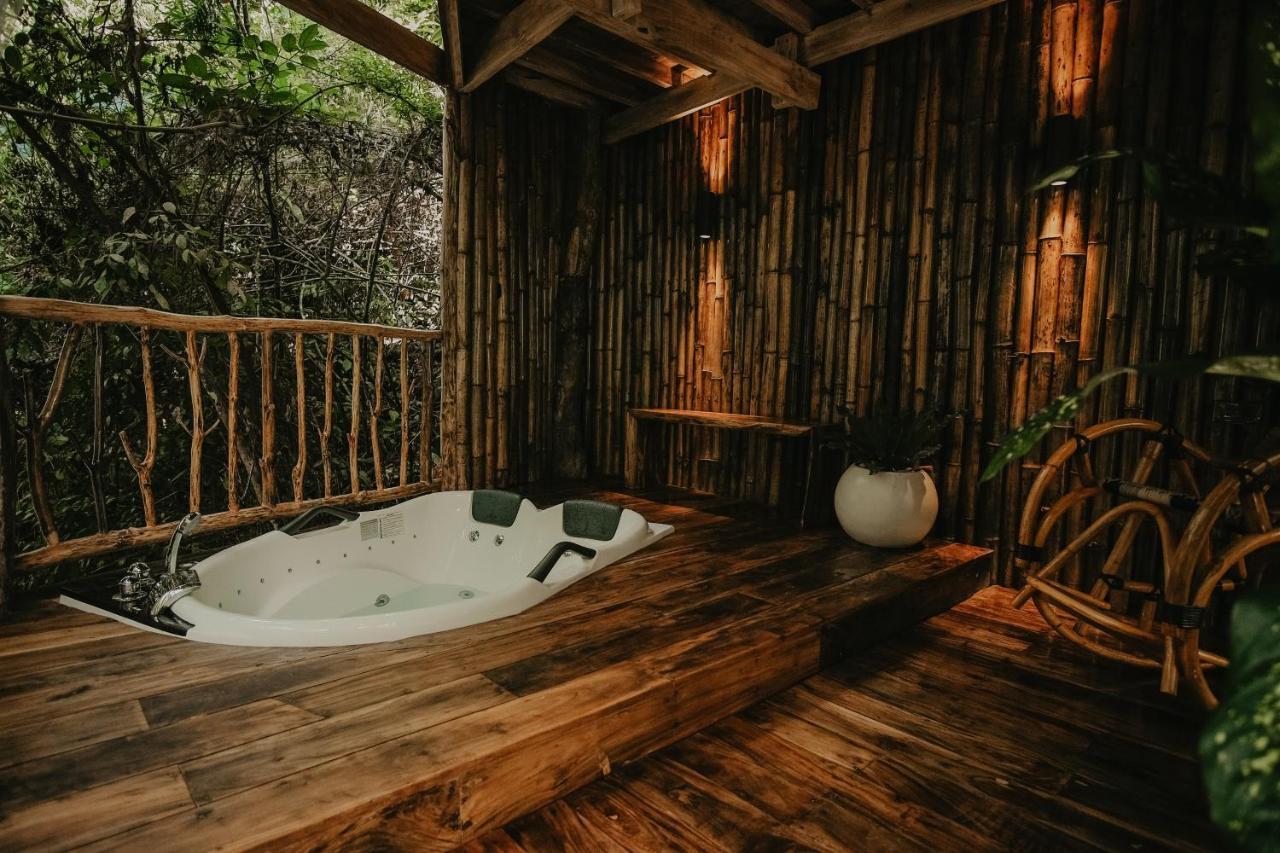 Treehouse De Valentine Villa Balamban Eksteriør billede