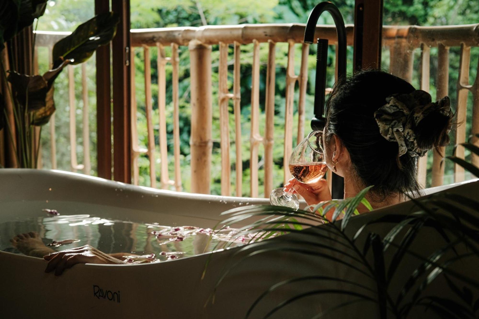 Treehouse De Valentine Villa Balamban Eksteriør billede
